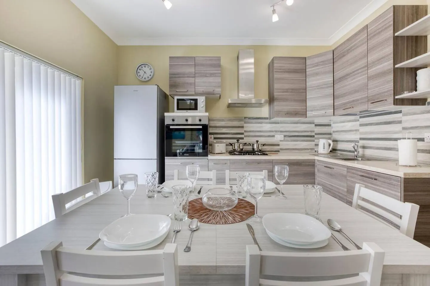 Seaview,Beautiful 3Br Apt 2 Marsaskala